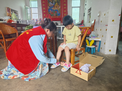 【乡镇动态】石镜乡妇联：“爱心