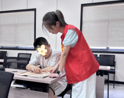 【乡镇动态】石牌镇：夏日暖童心